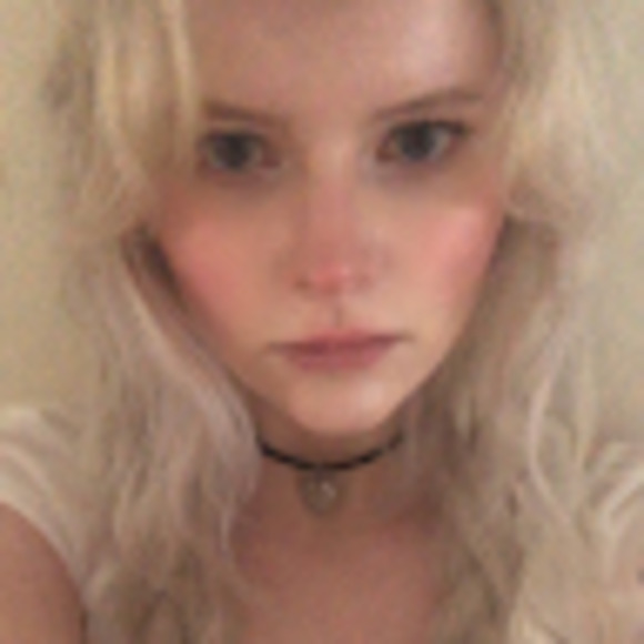 Meet your Posher, Jessica - Picture 1 of 1